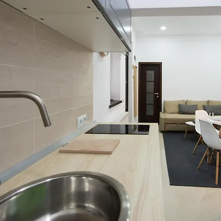 Apartment Gorgeous Flat With Patio And Mountain Views *