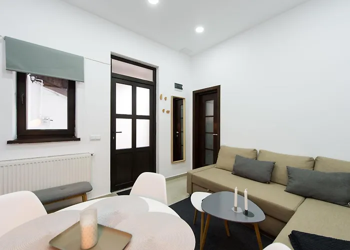 Apartment Gorgeous Flat With Patio And Mountain Views *