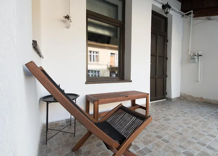 Apartment Gorgeous Flat With Patio And Mountain Views *